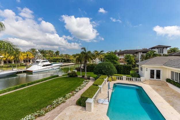 Europe’s Best-Kept Secret for Luxury Villa Rentals: Vale do Lobo | by Regencyluxuryvilla | Jul, 2025 | Medium
