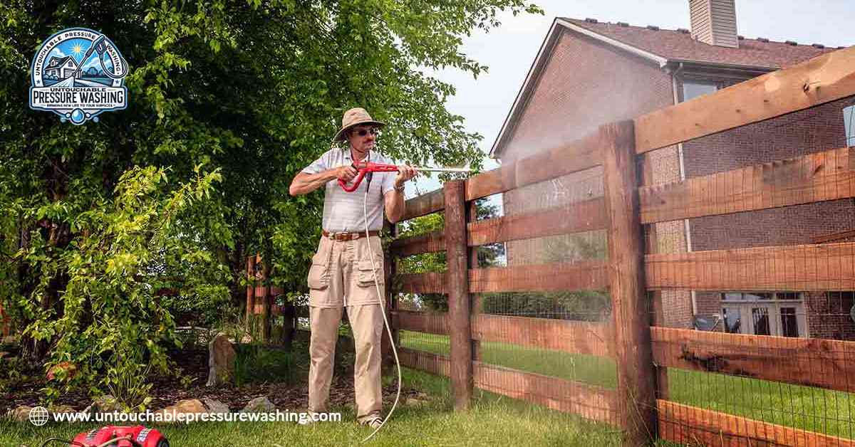 DIY vs. Professional Fence Cleaning in Atlanta