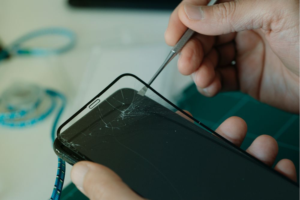 iPhone 15 Pro Screen Repair in Malaysia: Costs & Options