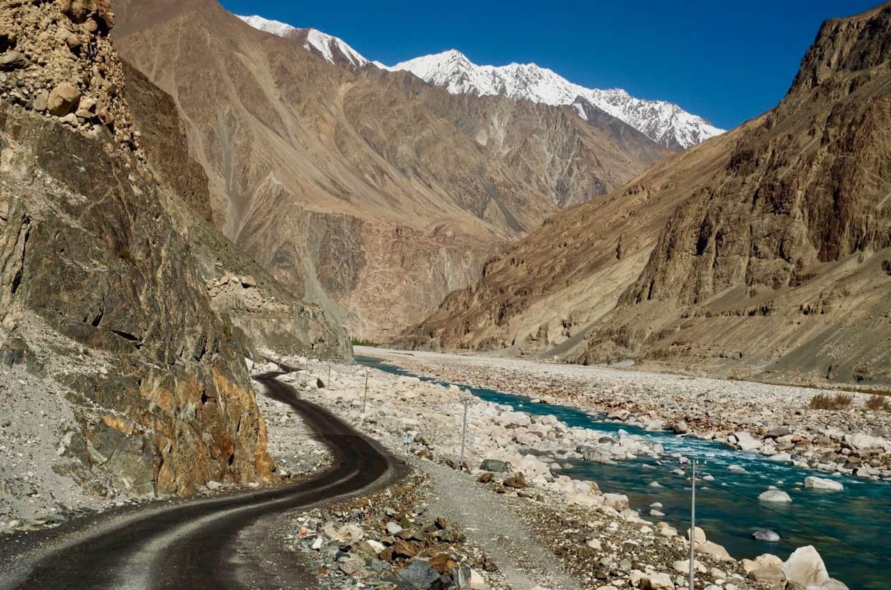 Leh Ladakh Tour Packages : Explore Majestic Landscapes