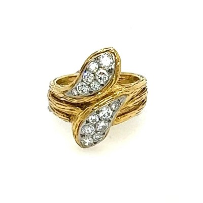 Van Cleef & Arpels Gold Ring with Diamonds Profile Picture