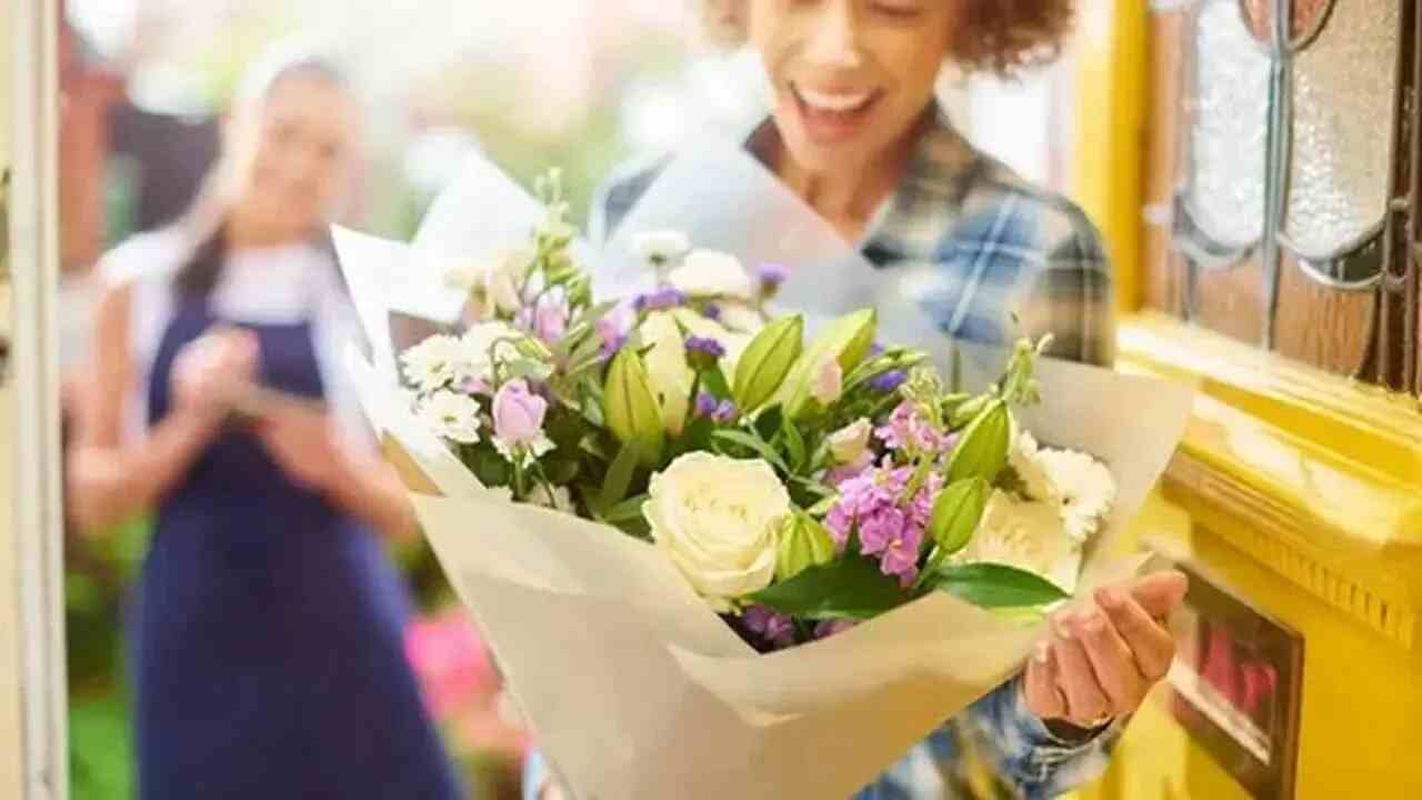 Luxury Romantic Flower Delivery: Premium Blooms for Unforgettable Moments! - Posts Content