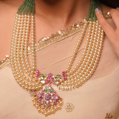 Pearl emerald rani haram Profile Picture